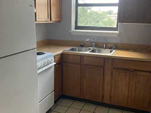 Kitchen - beautiful view from the window