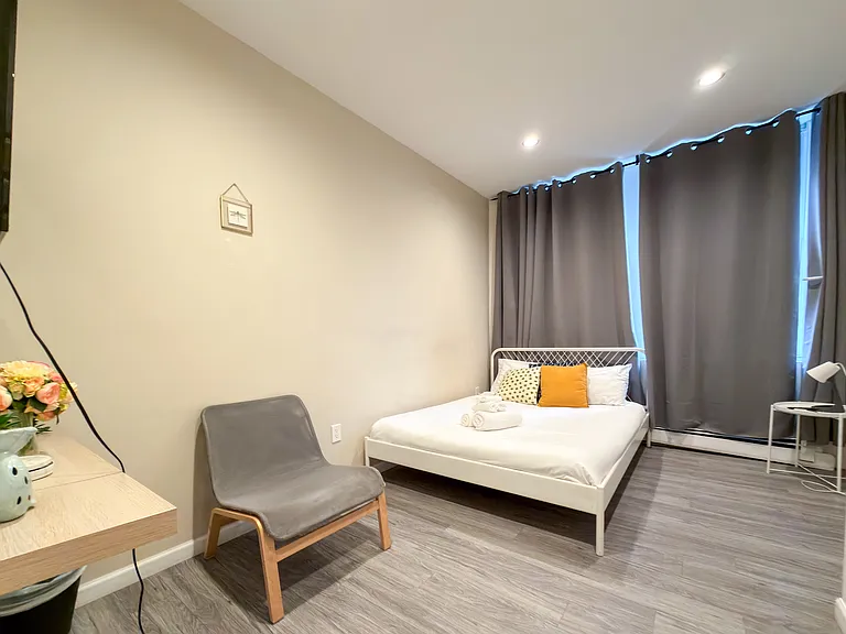 2402 Spruce St #1F — Photo 11