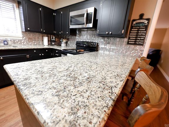 5th image of 1110 Dogwood St