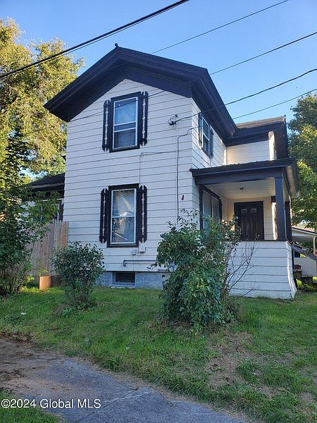3rd image of 62 Temple Street