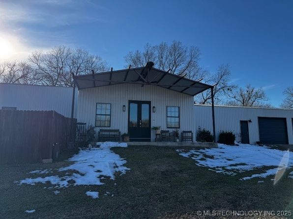 16594 Snakewood Rd, Marietta, OK 73448