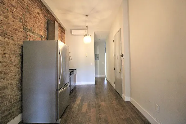 Rented by Hagstrom Management Inc | media 6