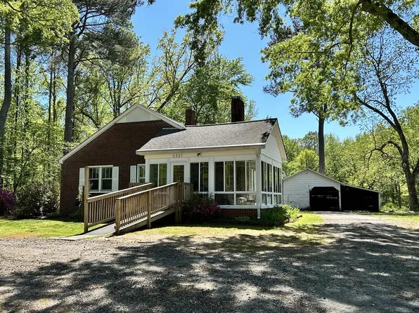 2327 Maw Bridge Rd, Central, SC 29630