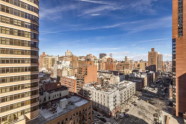 Sold by Compass | media 16