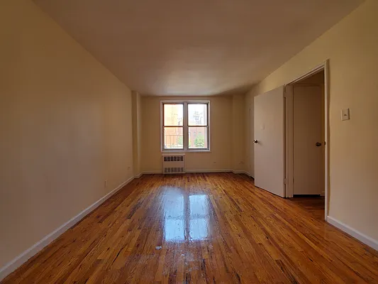 Rented by NYC Realty Brokers LLC | media 8