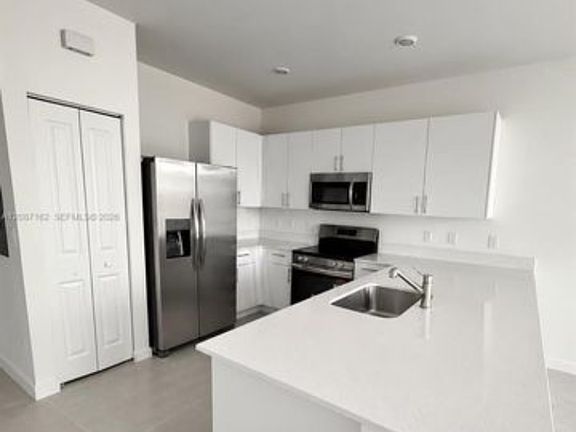 5th image of 17884 SW 358th St #1