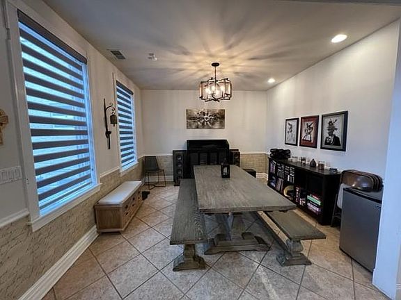 3rd image of 1270 N Cleveland Ave #2