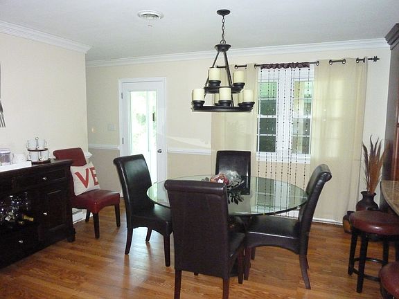 4th image of 2407 W Poythress St
