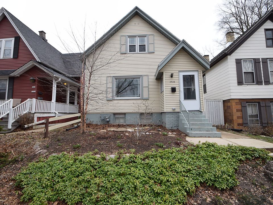 1st image of 2526 N Bartlett Ave
