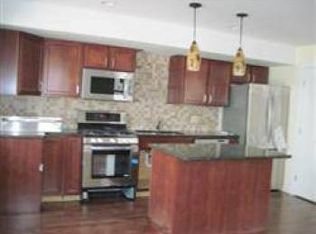 19 Oak St, Chestnut Hill, MA 02467