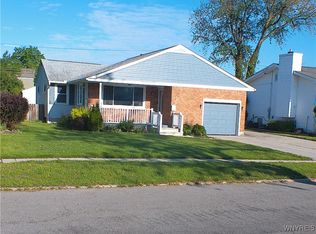 90 Nadon Pl, Tonawanda, NY 14150