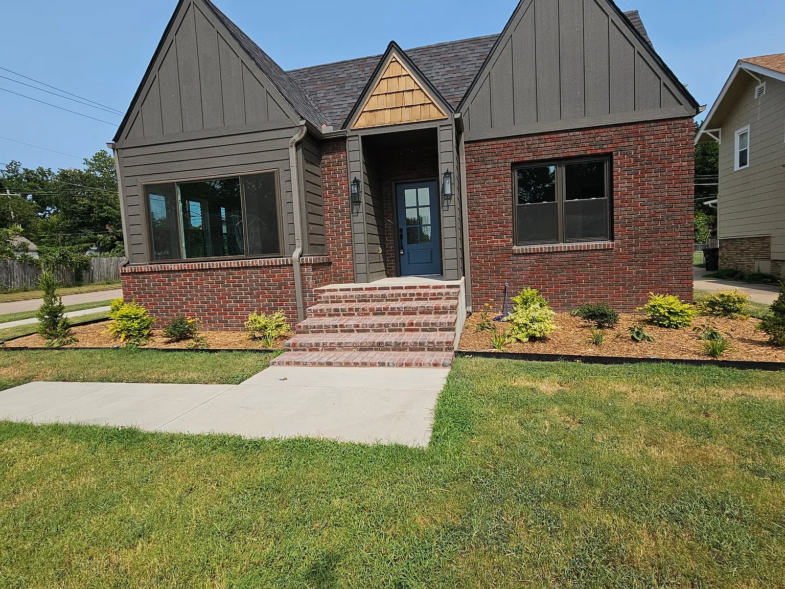 2 bed, 1310 sqft, $1,795 — Photo 1