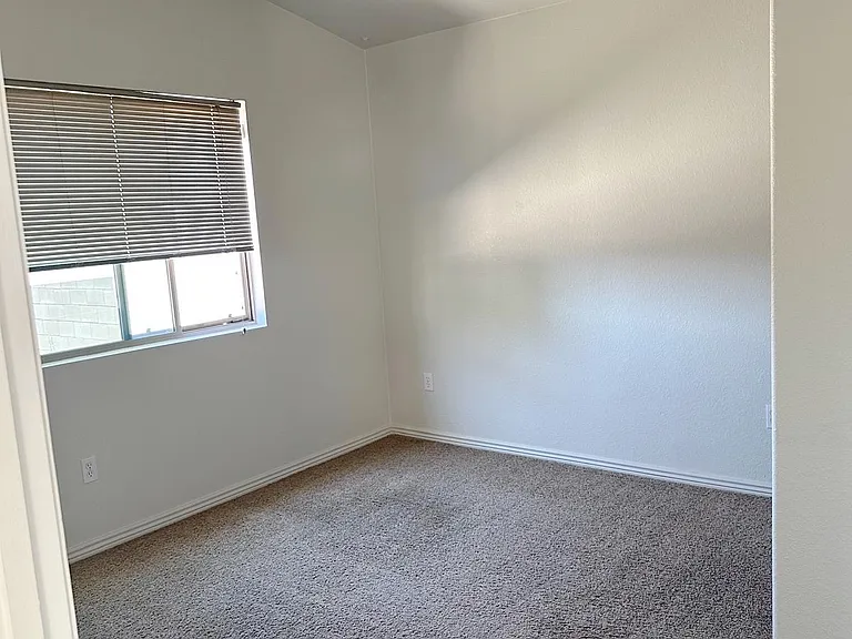 5281 N Crowley Ln — Photo 9