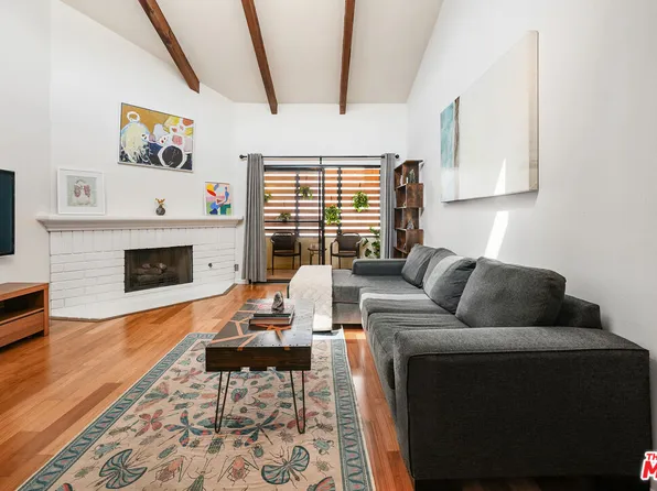 1250 Amherst Ave APT 302, Los Angeles, CA 90025