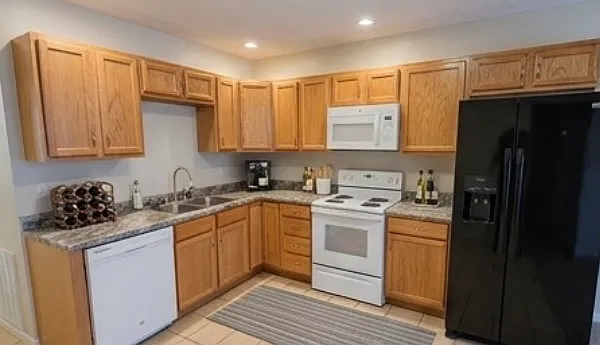 2 bed, 1000 sqft, $1,200 — Photo 2