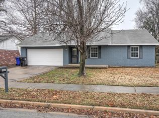 3021 S Ash Ct, Broken Arrow, OK 74012