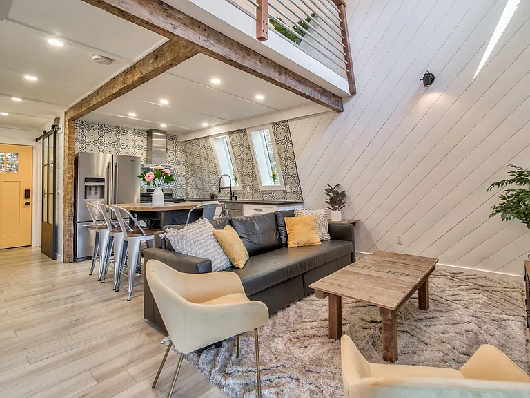 1011 Sky Hawk Mountain Rd — Photo 12