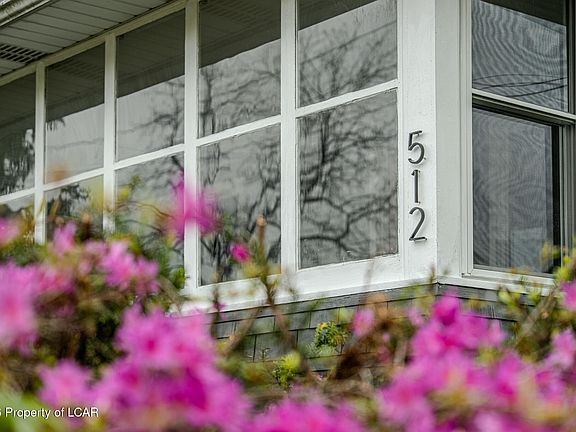 3rd image of 512 Shady Lane Rd
