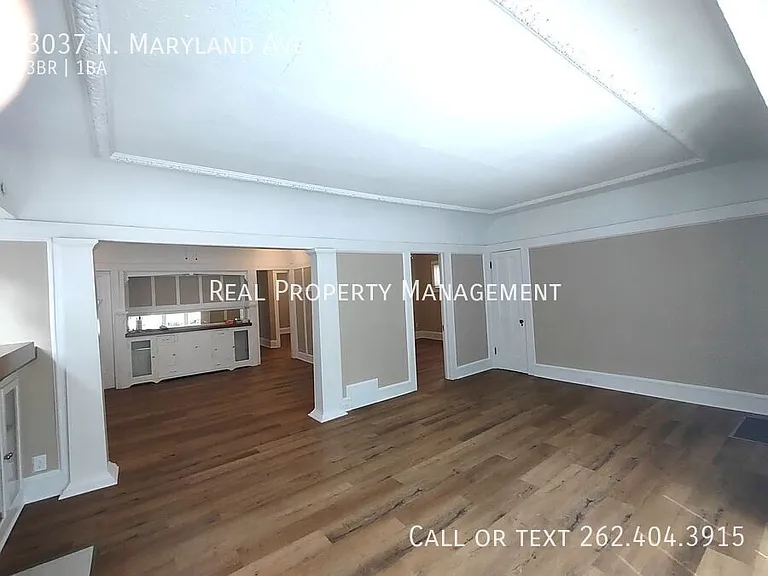 3037 N Maryland Ave — Photo 5