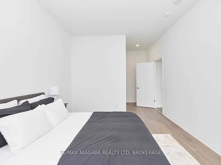 7711 Green Vista Gate #SUB_PENTHOUSE-914 — Photo 8