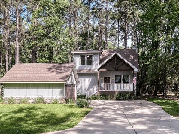 70 Green Tree Dr