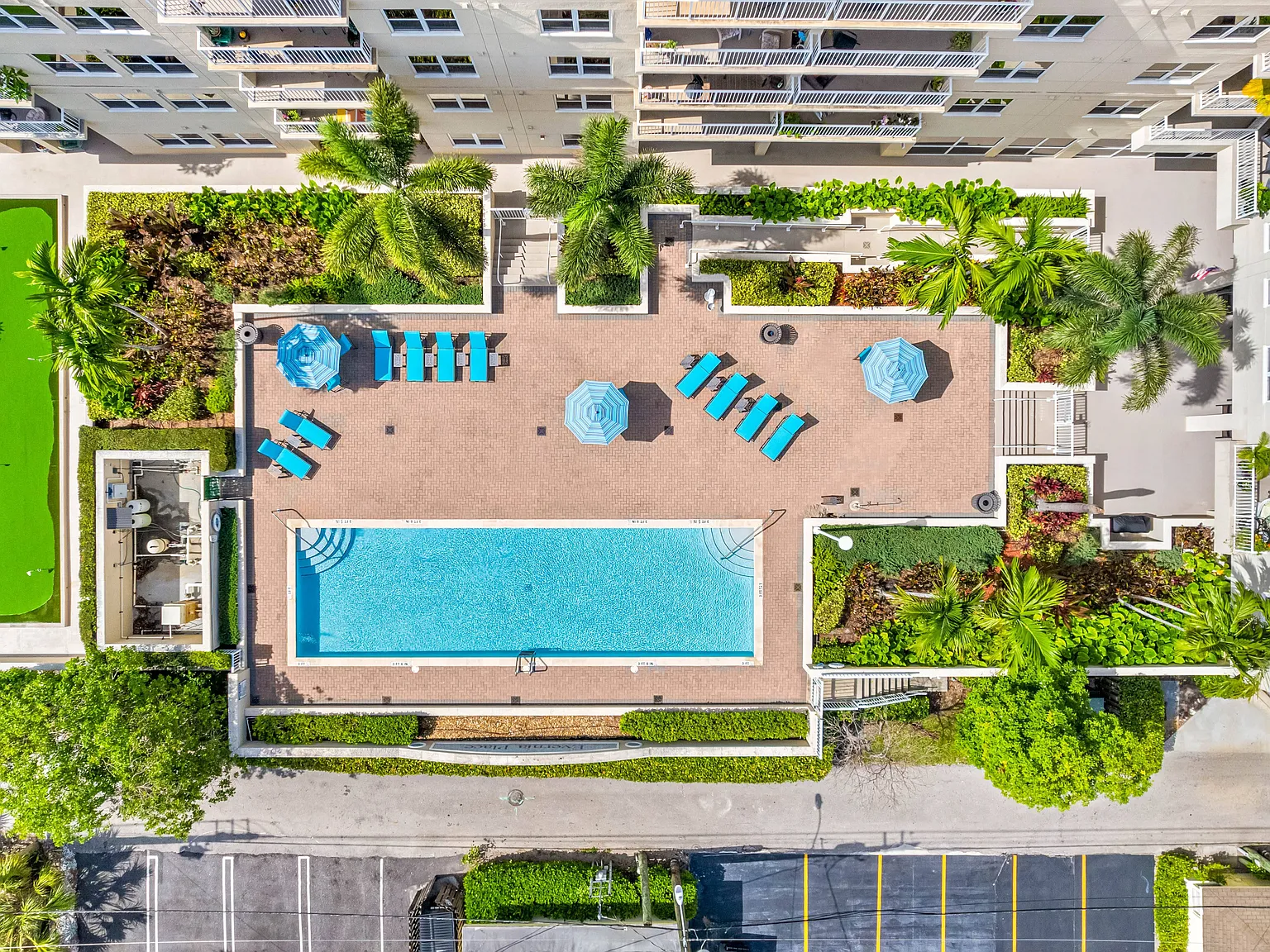 Evernia Place — Photo 1