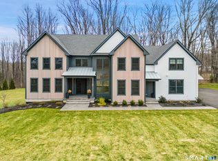 8 Holly Lane, Newtown, CT 06482