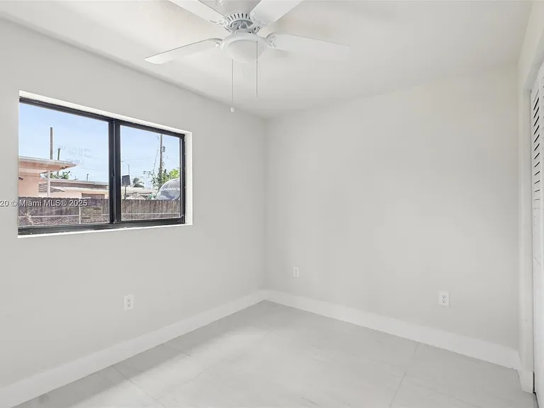 10340 NW 29th Ave #10340 — Photo 7