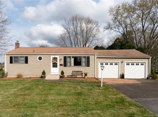 24 Birchwood Dr, Middletown, CT 06457