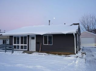 1209 16th St SW, Cedar Rapids, IA 52404