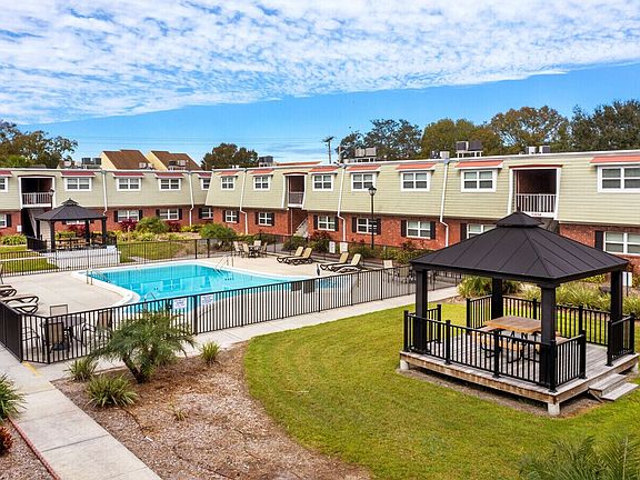 2nd image of 13221 Bunn Cir #G80
