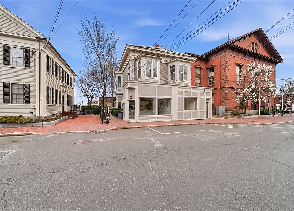 1st image of 68 Pleasant St #3