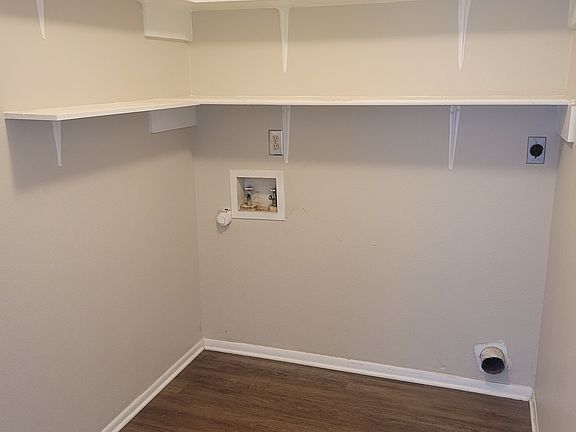 3rd image of 6702 Cape Meadow Dr
