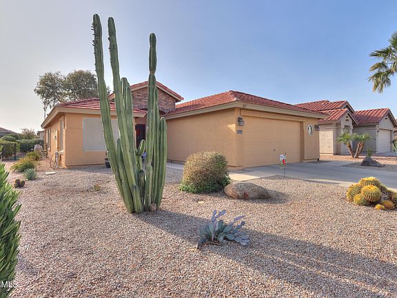 3rd image of 2409 E ANTIGUA Drive