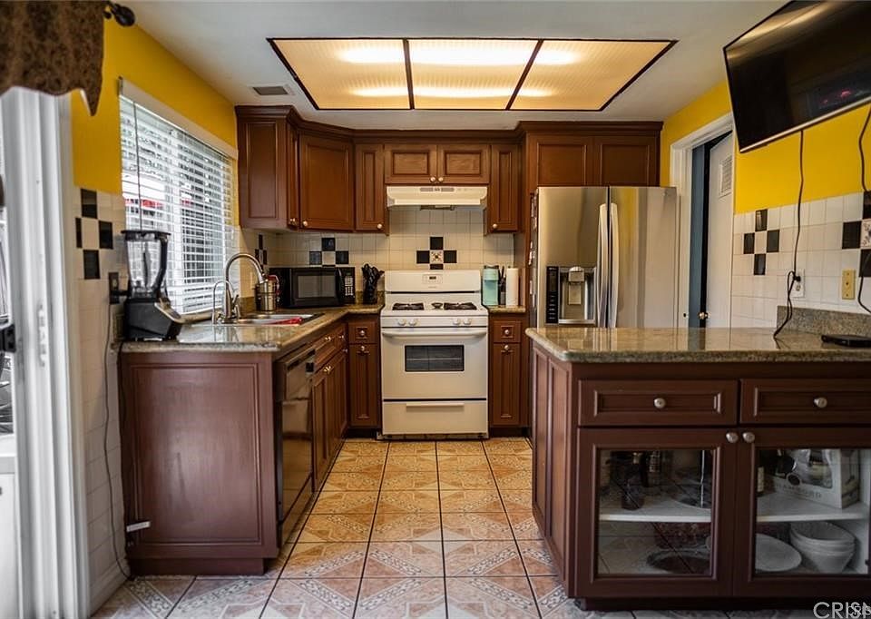 1st image of 8457 Burnet Ave Unit 6