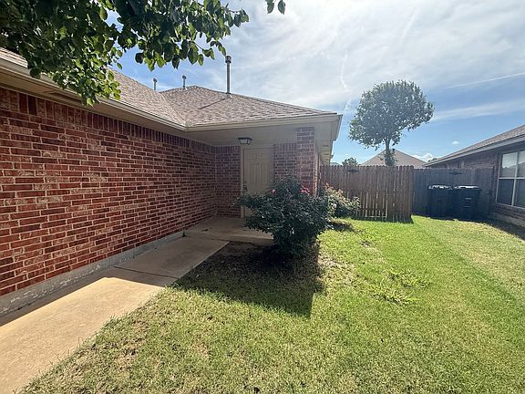 2nd image of 15100 Kyle Dr Unit B