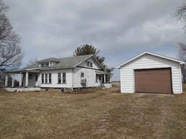 404 E Oak St, Manlius, IL 61338