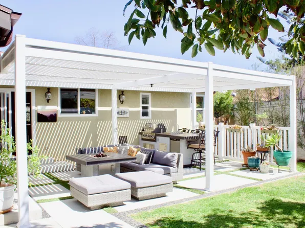 8727 Glider Ave, Los Angeles, CA 90045