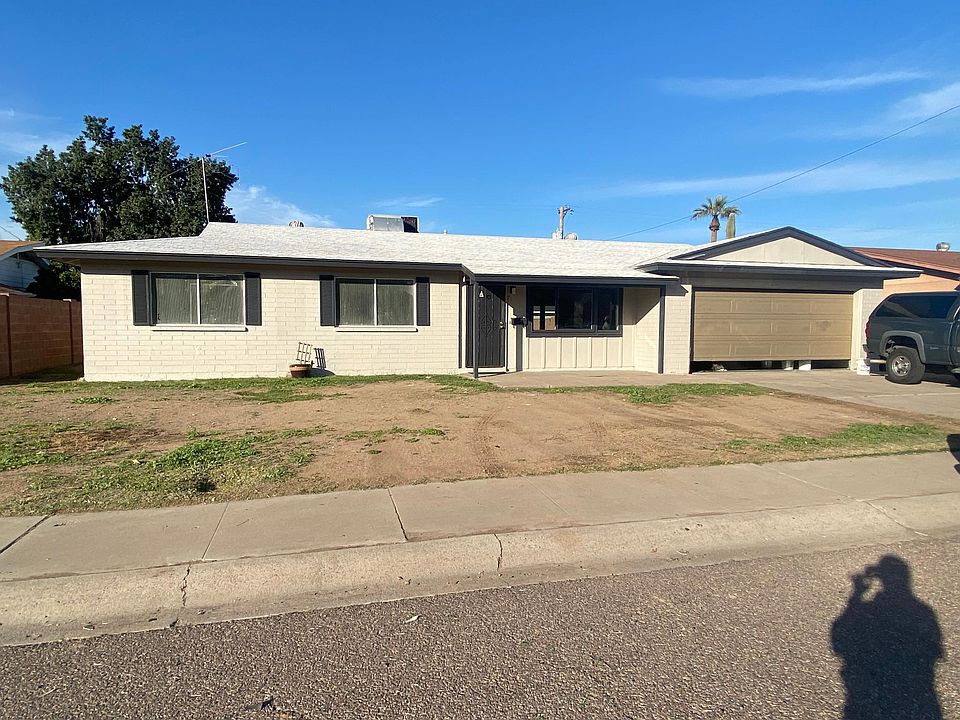 1st image of 4048 W Glendale Ave