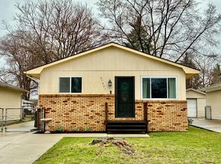 47483 Greenview Rd, Shelby Township, MI 48317