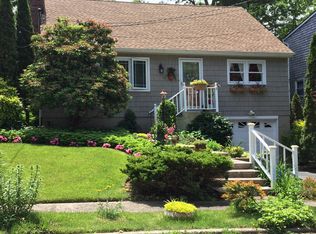 25 Vause St, Northport, NY 11768