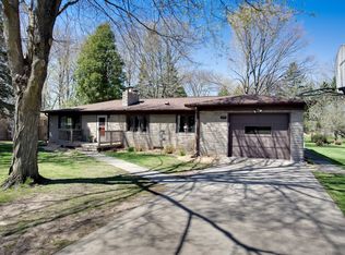 1370 Fatima St, Menasha, WI 54952