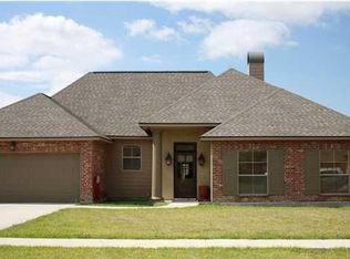 101 Pavie Ln, Church Point, LA 70525