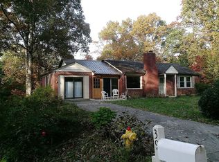 39 Ambler Rd, Asheville, NC 28805