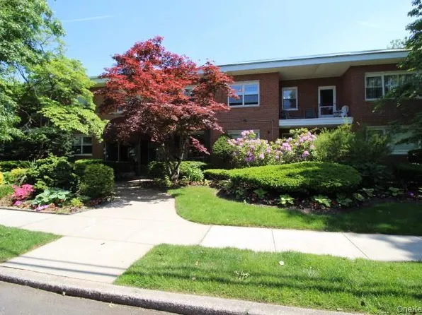 463 Summit Avenue #2-A, Cedarhurst, NY 11516