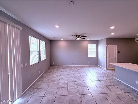 4th image of 5322 Lazy Breeze Ave