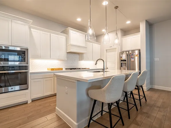 2113 Winding Creek Cir, Aledo, TX 76008