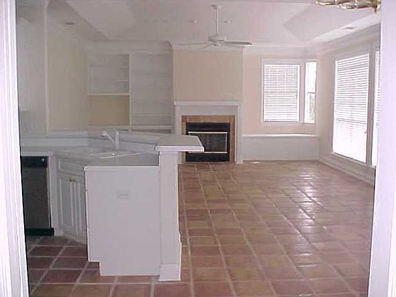 5th image of 1111 Willowood Cir