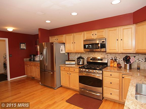Kitchen and butlers pantry