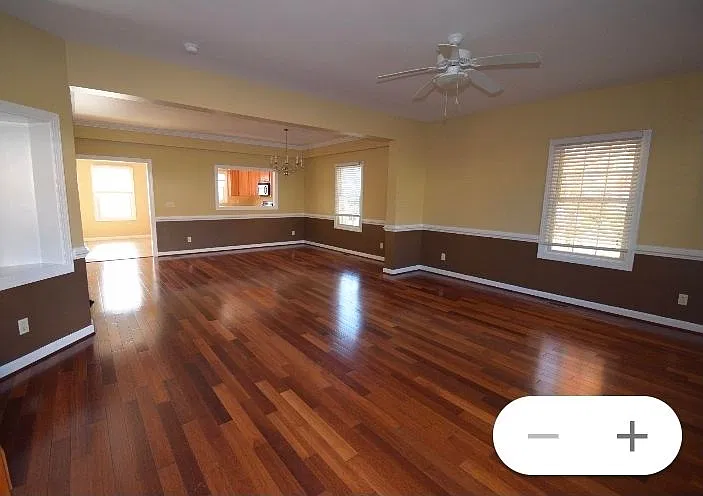 3 bed, 3.5 bath, 2368 sqft, $2,000 — Photo 2